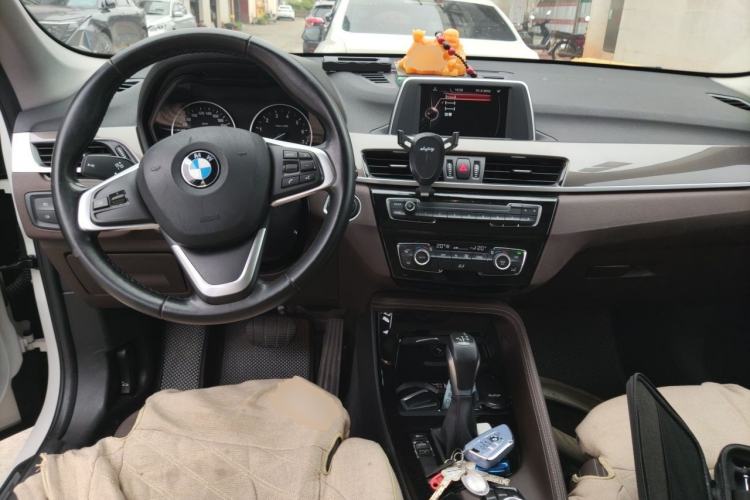 Used BMW X1 2018 sDrive18Li Luxury Model Center Console