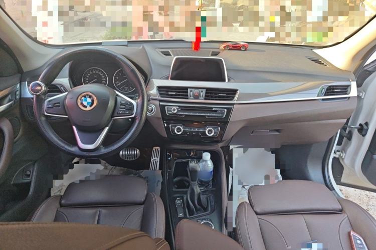 Used BMW X1 2018 xDrive20Li Luxury Edition Center Console
