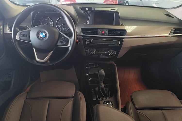 Used BMW X1 2018 sDrive18Li Luxury Model Center Console