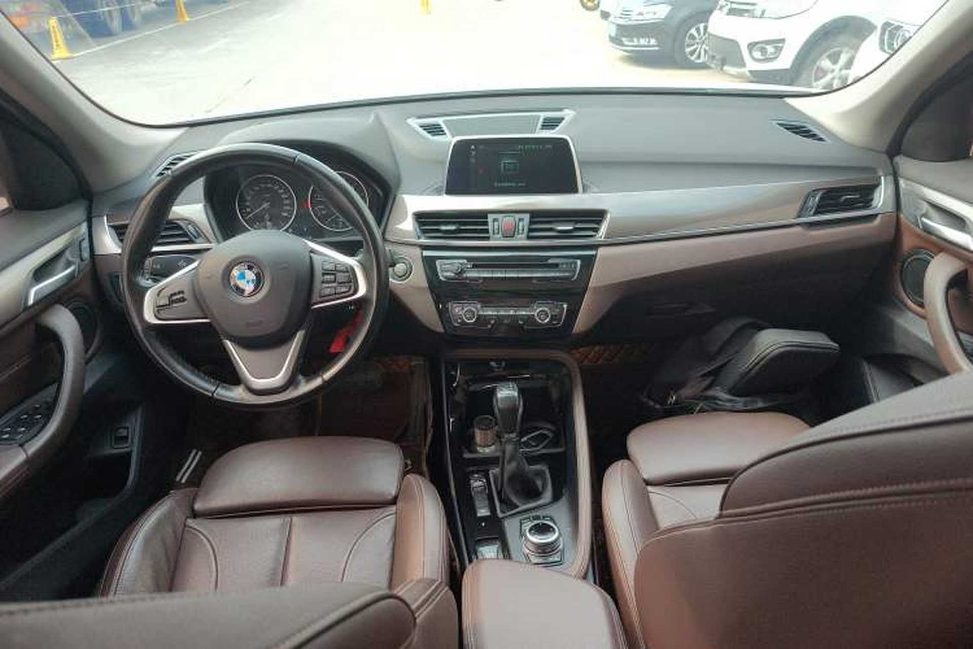 Used BMW X1 2018 xDrive20Li Luxury Edition Center Console