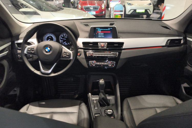 Used BMW X1 2018 sDrive20Li Leading Model Center Console
