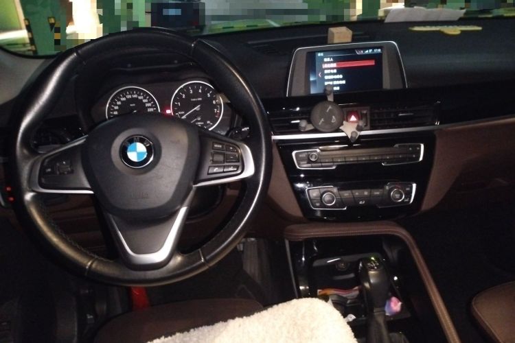 Used BMW X1 2018 sDrive18Li Luxury Model Center Console