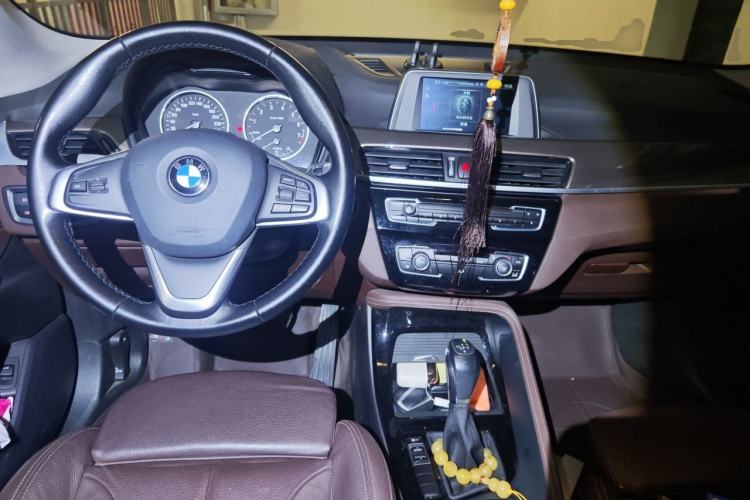 Used BMW X1 2018 sDrive18Li Luxury Model Center Console