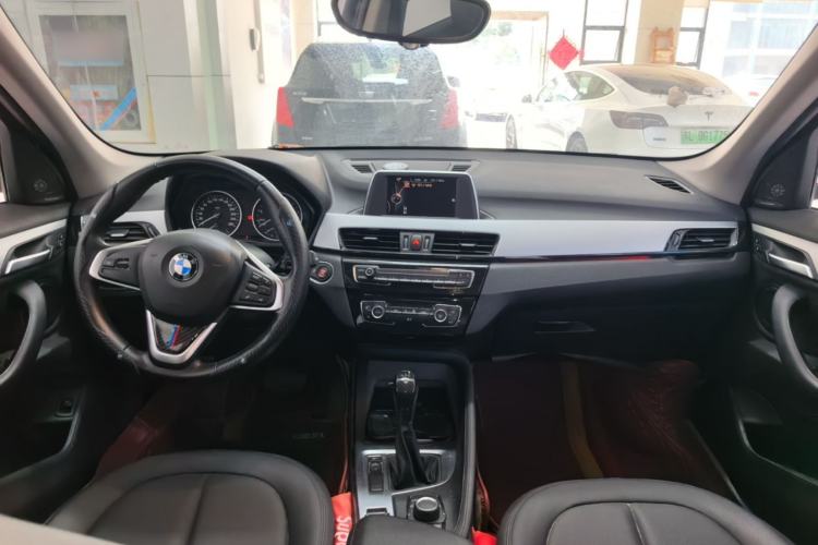 Used BMW X1 2018 sDrive20Li Leading Model Center Console