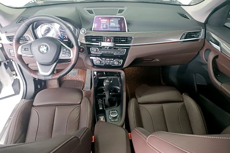Used BMW X1 2018 xDrive20Li Luxury Edition Center Console