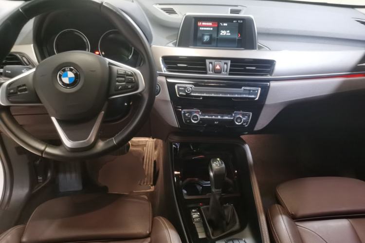 Used BMW X1 2018 sDrive18Li Luxury Model Center Console