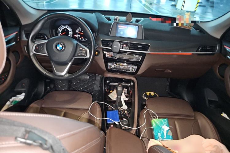 Used BMW X1 2018 sDrive18Li Luxury Model Center Console