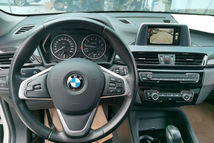 Used BMW X1 2018 sDrive20Li Leading Model Center Console