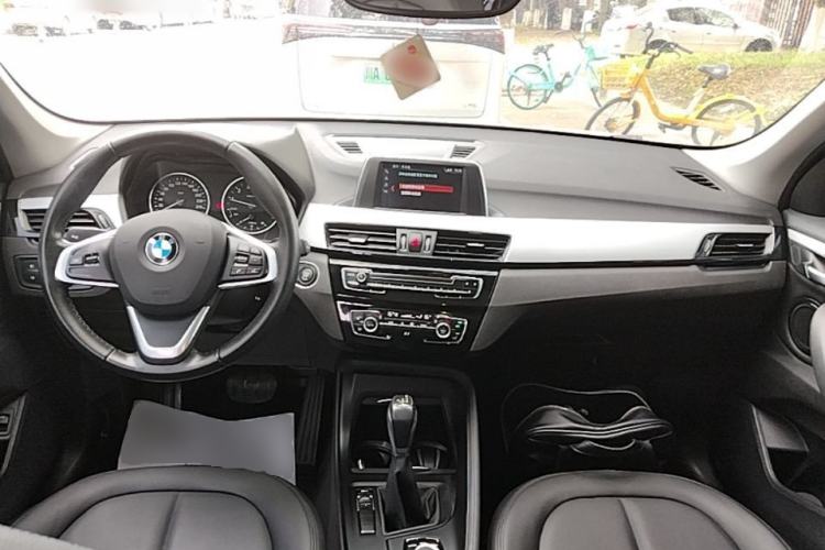 Used BMW X1 2018 sDrive20Li Leading Model Center Console