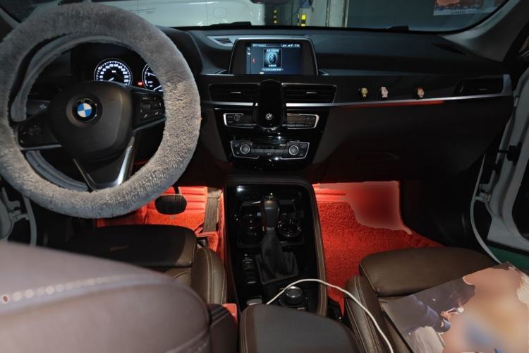 Used BMW X1 2018 sDrive18Li Luxury Model Center Console