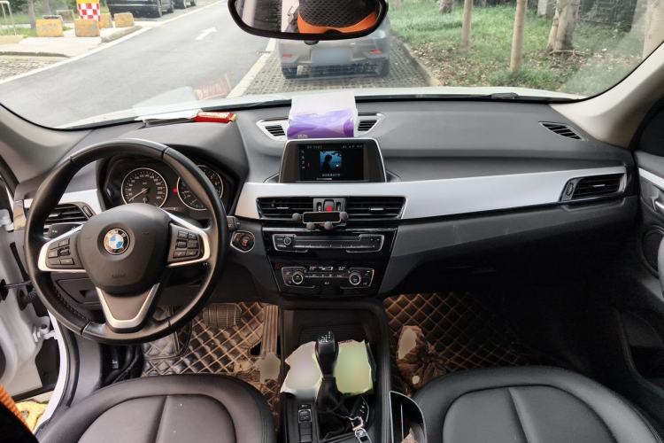 Used BMW X1 2018 sDrive20Li Leading Model Center Console