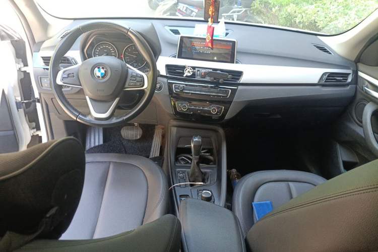 Used BMW X1 2018 sDrive18Li Fashion Model Center Console