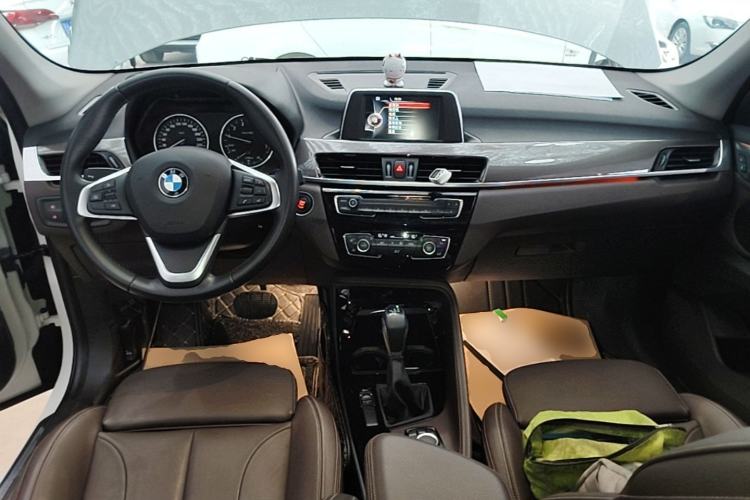 Used BMW X1 2018 sDrive18Li Luxury Model Center Console