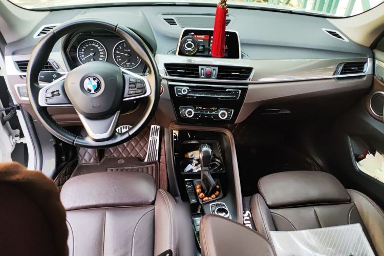 Used BMW X1 2018 xDrive20Li Luxury Edition Center Console