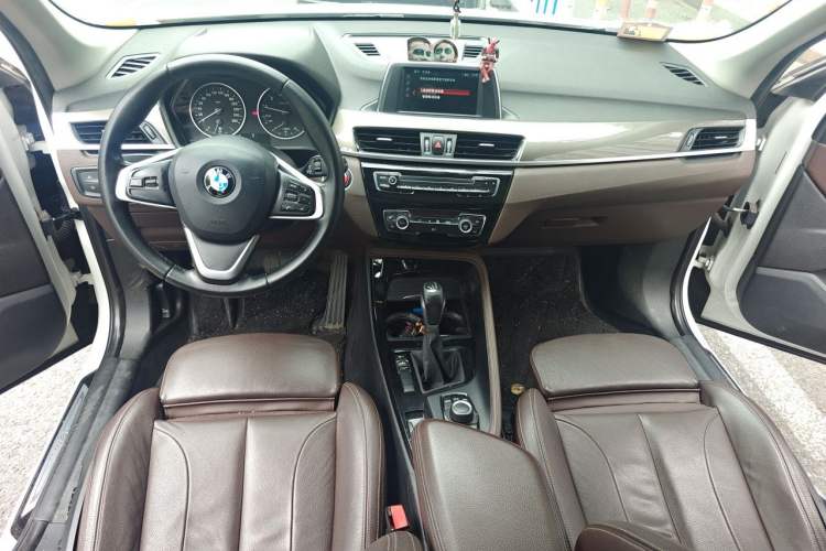 Used BMW X1 2018 sDrive18Li Luxury Model Center Console