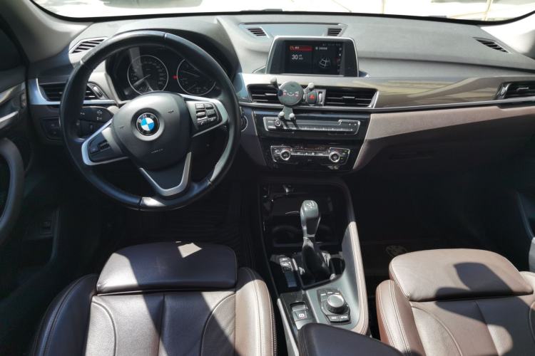 Used BMW X1 2018 sDrive18Li Luxury Model Center Console