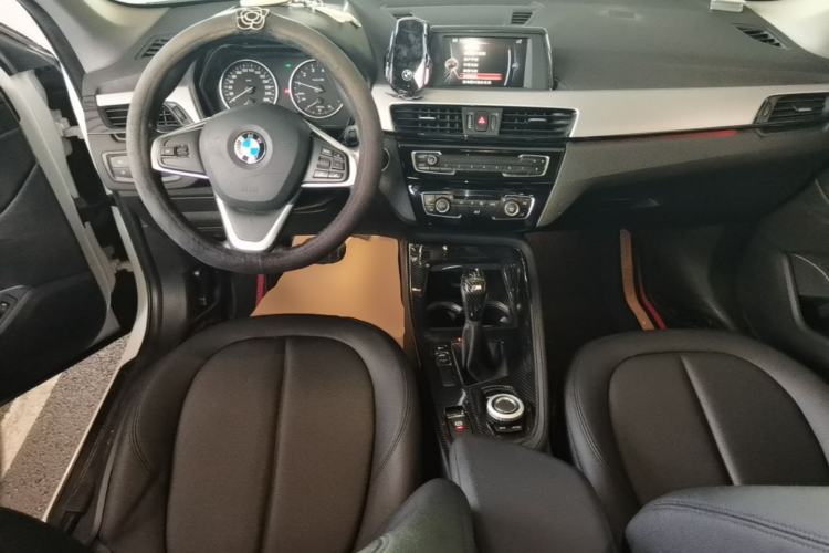 Used BMW X1 2018 sDrive20Li Leading Model Center Console