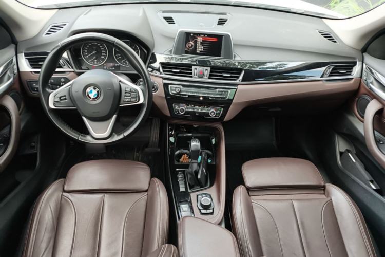 Used BMW X1 2018 sDrive18Li Luxury Model Center Console