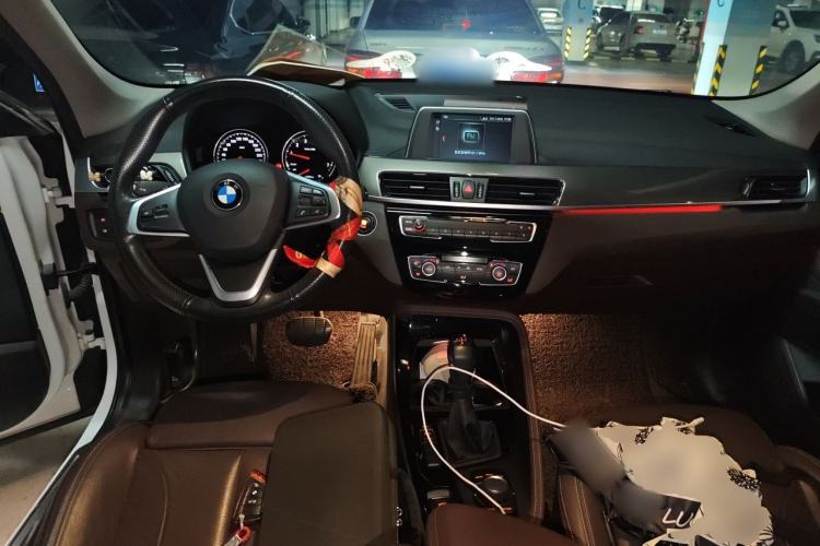 Used BMW X1 2018 sDrive18Li Luxury Model Center Console
