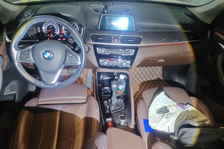 Used BMW X1 2018 xDrive20Li Luxury Edition Center Console