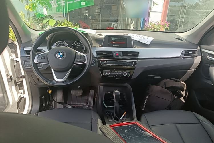 Used BMW X1 2018 sDrive20Li Leading Model Center Console
