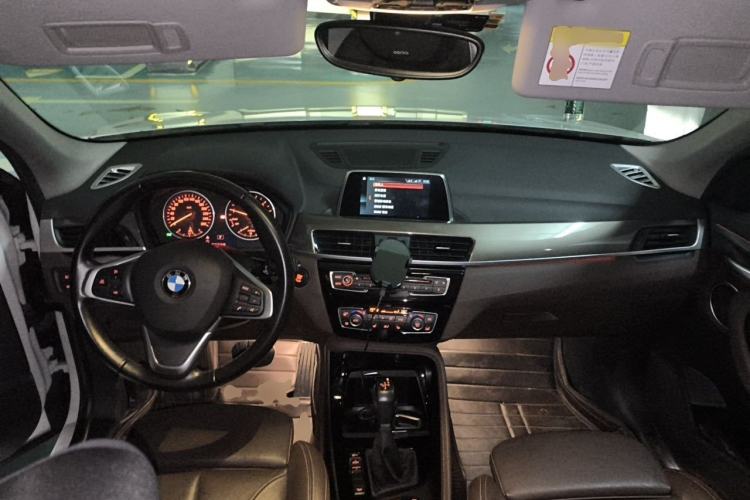 Used BMW X1 2018 xDrive20Li Luxury Edition Center Console