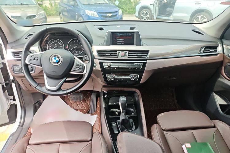Used BMW X1 2018 sDrive18Li Luxury Model Center Console