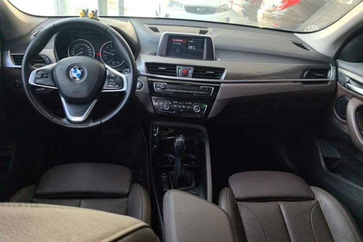 Used BMW X1 2018 sDrive18Li Luxury Model Center Console