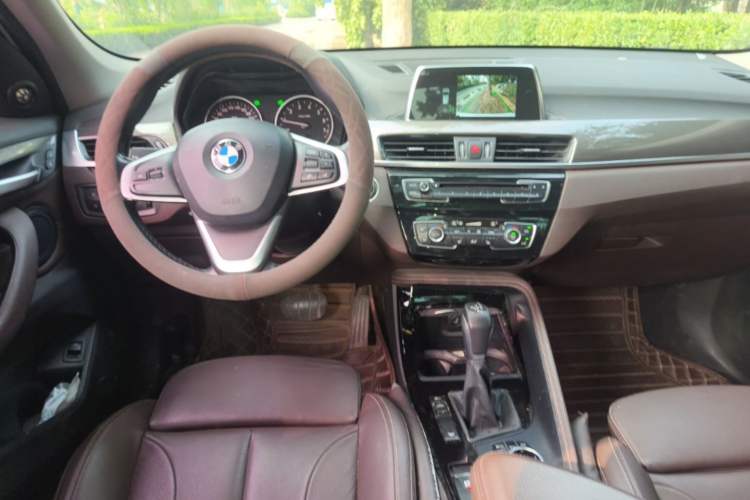 Used BMW X1 2018 xDrive20Li Luxury Edition Center Console