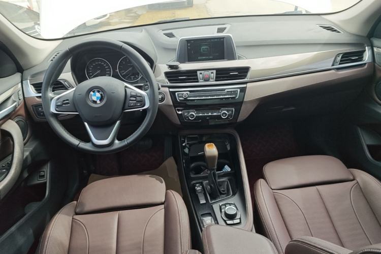Used BMW X1 2018 sDrive18Li Luxury Model Center Console