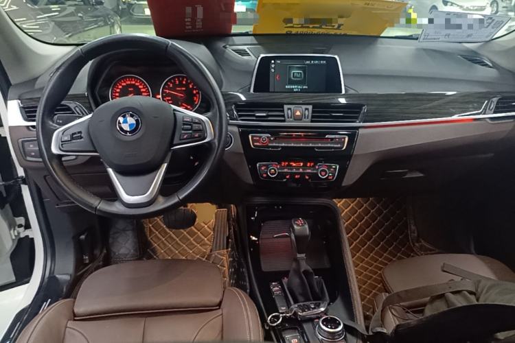 Used BMW X1 2018 xDrive20Li Luxury Edition Center Console