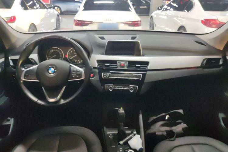 Used BMW X1 2018 sDrive20Li Leading Model Center Console