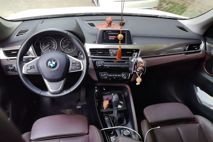 Used BMW X1 2018 sDrive18Li Luxury Model Center Console