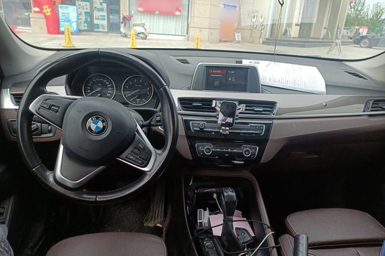 Used BMW X1 2018 sDrive18Li Luxury Model Center Console