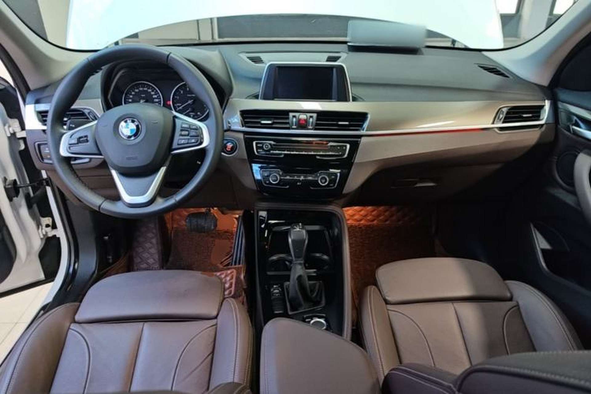 Used BMW X1 2018 sDrive18Li Luxury Model Center Console