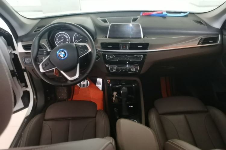 Used BMW X1 2018 xDrive20Li Luxury Edition Center Console