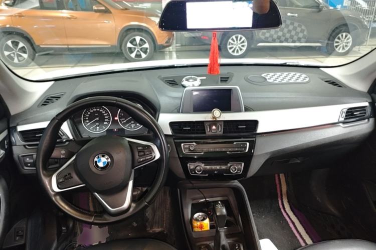 Used BMW X1 2018 sDrive20Li Leading Model Center Console