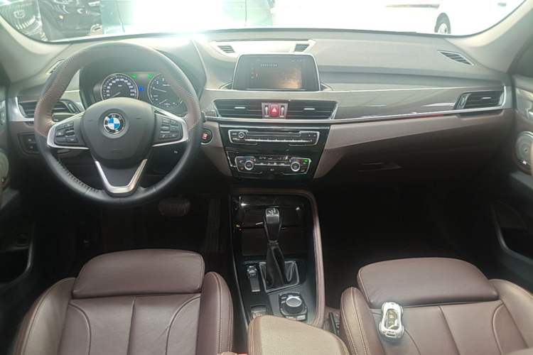 Used BMW X1 2018 sDrive18Li Luxury Model Center Console