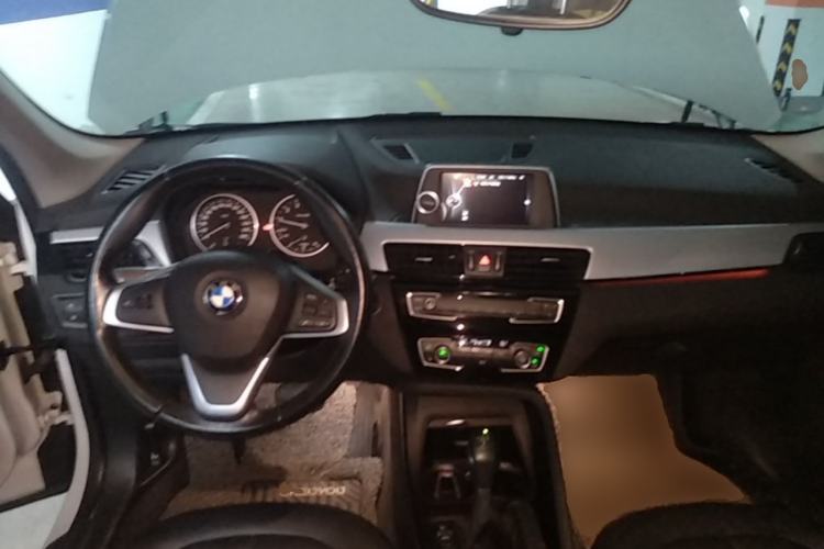 Used BMW X1 2018 sDrive20Li Leading Model Center Console