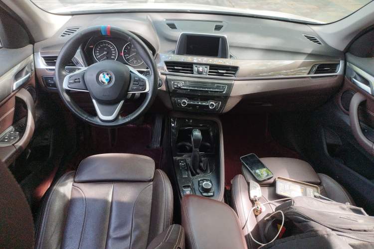 Used BMW X1 2018 sDrive18Li Luxury Model Center Console
