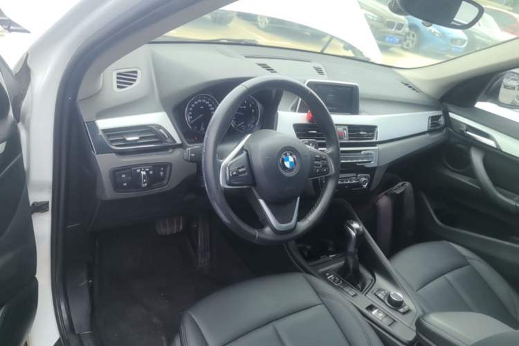 Used BMW X1 2018 sDrive20Li Leading Model Center Console
