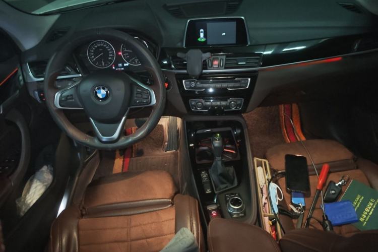 Used BMW X1 2018 xDrive20Li Luxury Edition Center Console