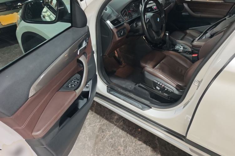 Used BMW X1 2018 xDrive20Li Luxury Edition Driver Seat