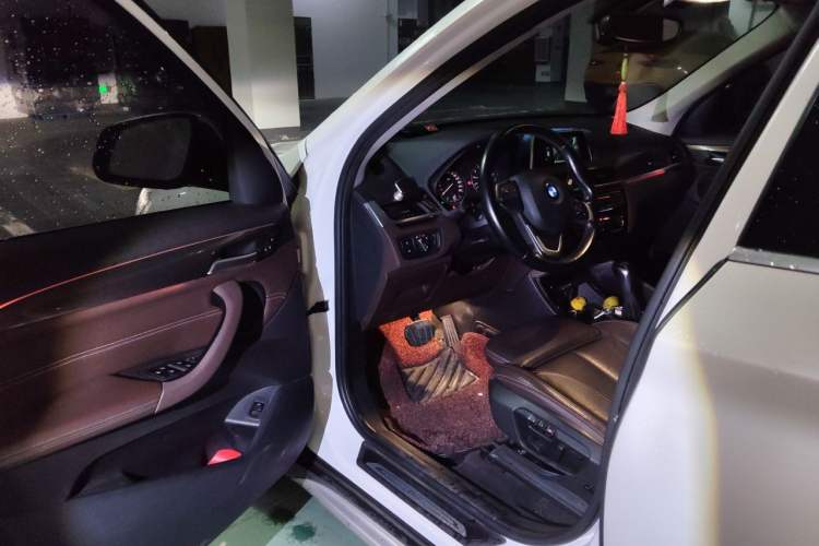 Used BMW X1 2018 xDrive20Li Luxury Edition Driver Seat
