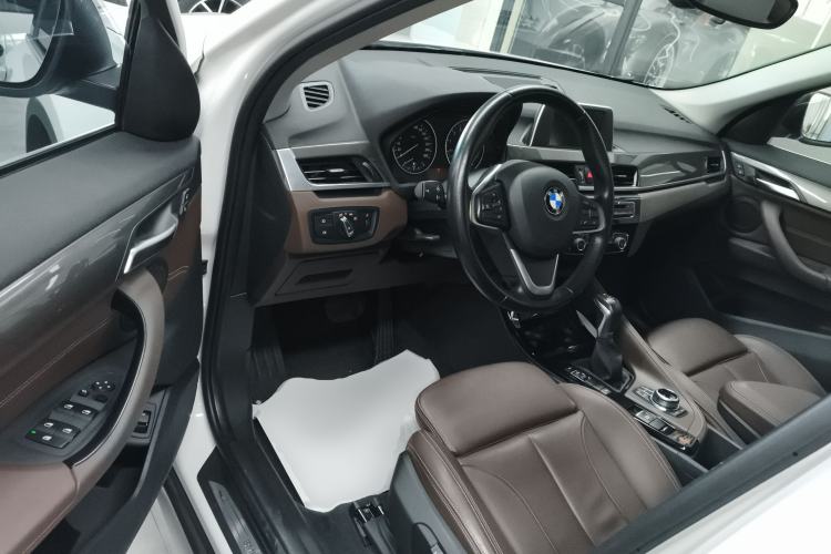 Used BMW X1 2018 xDrive20Li Luxury Edition Driver Seat