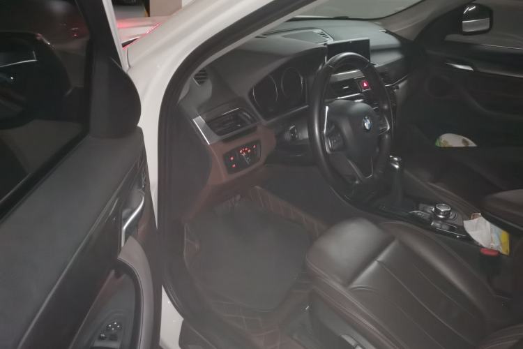 Used BMW X1 2018 xDrive20Li Luxury Edition Driver Seat