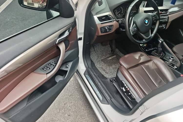 Used BMW X1 2018 xDrive20Li Luxury Edition Driver Seat