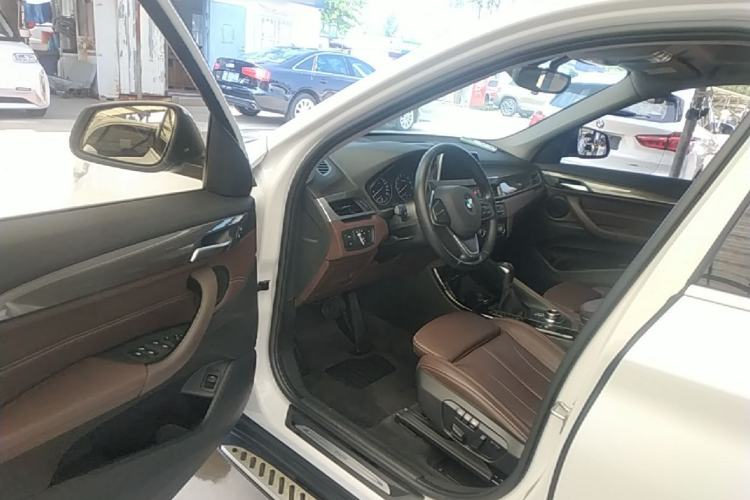 Used BMW X1 2018 xDrive20Li Luxury Edition Driver Seat