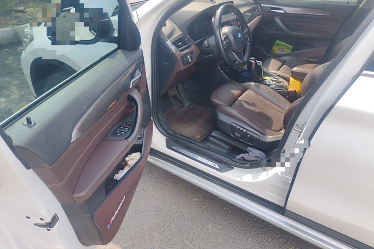 Used BMW X1 2018 xDrive20Li Luxury Edition Driver Seat