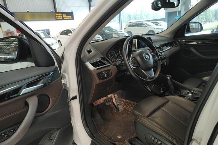 Used BMW X1 2018 xDrive20Li Luxury Edition Driver Seat